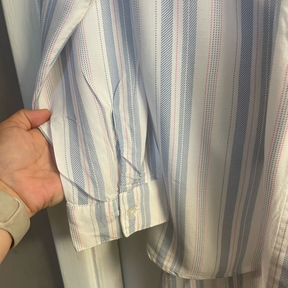 Love, Fire Women’s 1XL/T Shorts & Shirt Set Very Thin & Soft, Like New - Picture 10 of 10